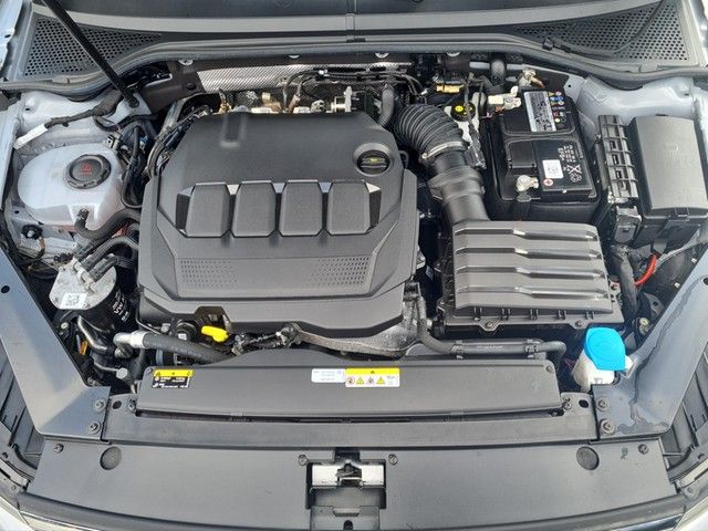 Fahrzeugabbildung Volkswagen Passat Variant TDI Elegance DSG Matrix AHK Navi