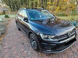 Volkswagen Tiguan 2.0 TDI 4MOTION DSG ACC AHK