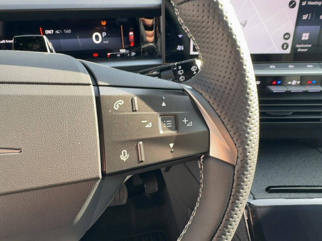 Fahrzeugabbildung Opel Grandland GS, AHK, Allwetter, 360 Grad Kamera,