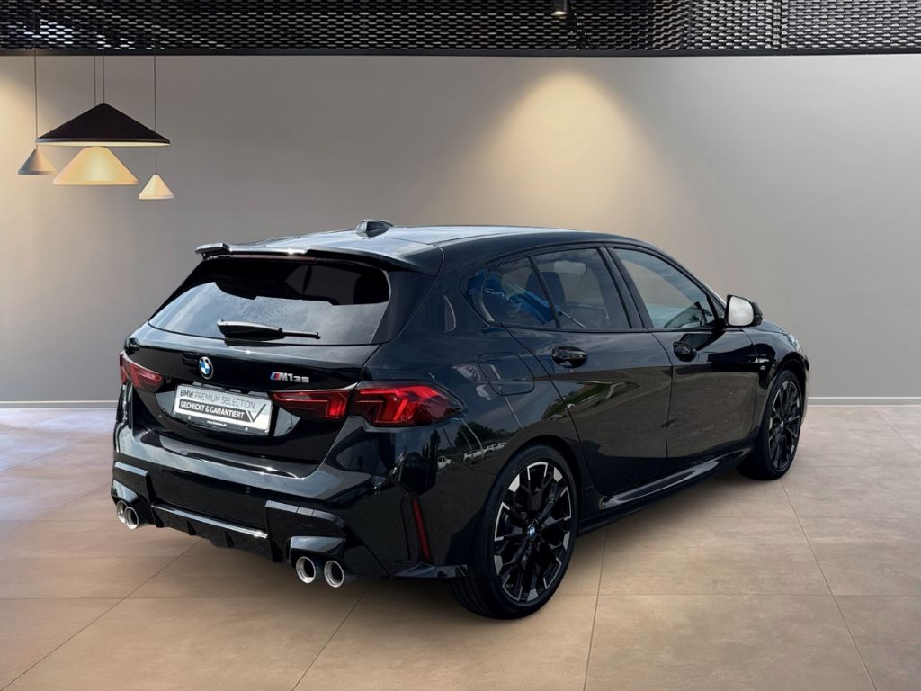 BMW M135 xDrive HUD Harman Kardon AHK Komfortzugang foto 3