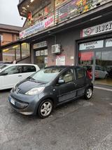 Peugeot 107 1.0 68CV 5p. Plaisir 2Tronic - Peugeot 107 mit Halbautomatikschaltung
