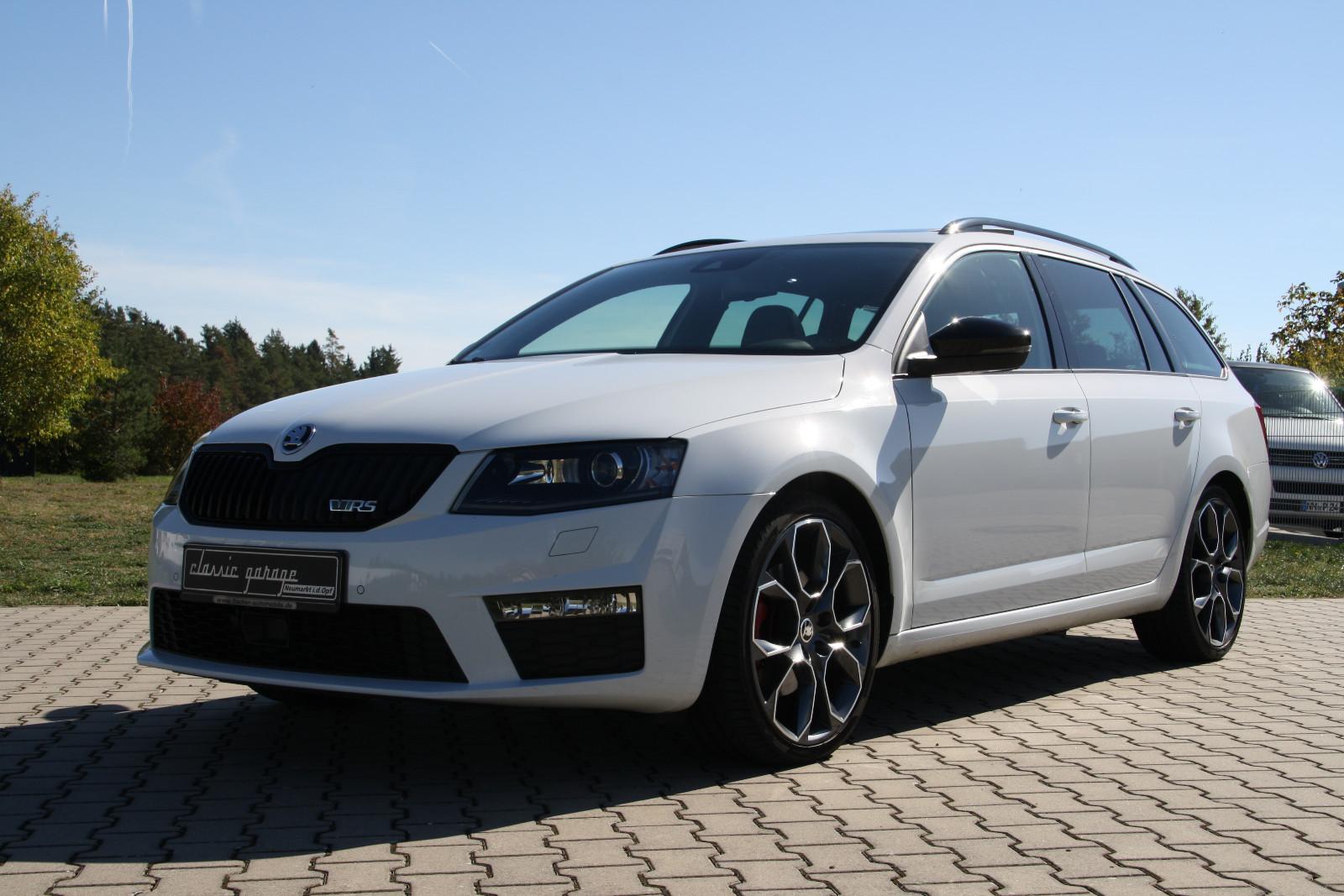 Skoda Octavia Combi RS TDI Challenge AHK PANO DAB DSG