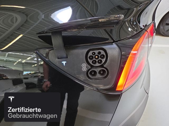 Tesla Model Y Long Range AWD foto 19