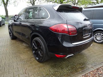 Porsche Cayenne - 6
