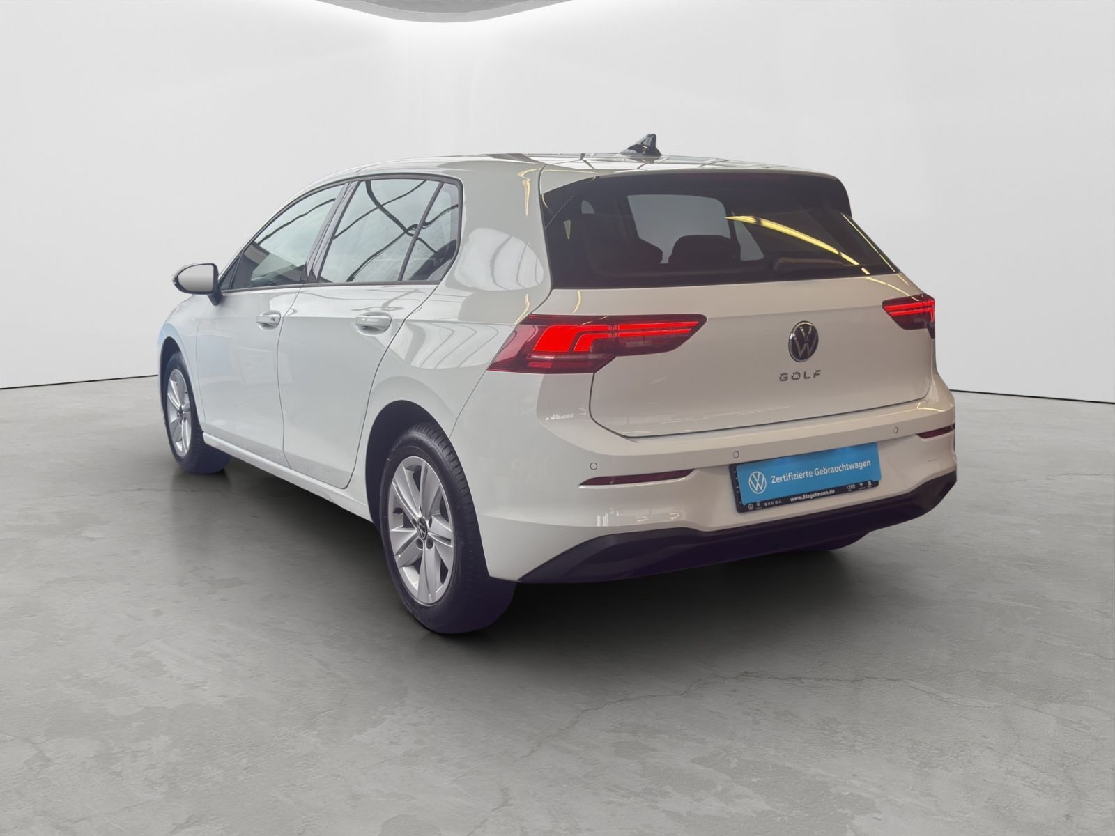 Volkswagen Golf VIII 1.5 TSI Life Kamera LED Navi 3J. Ga foto 4