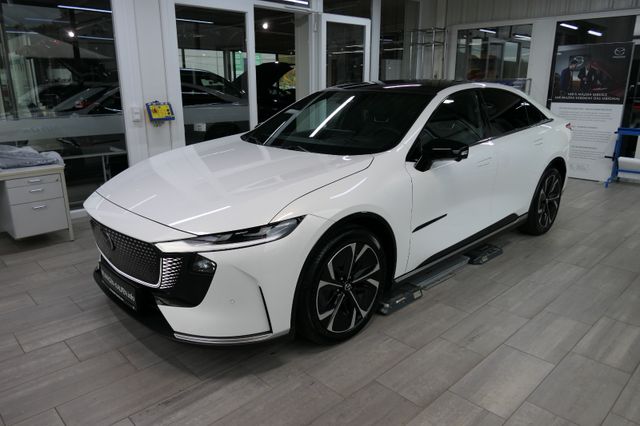 Mazda 6e EV Elektro Takumi > Crystal White Pearl
