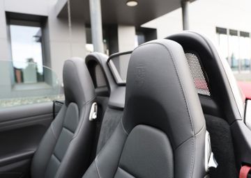 Porsche Boxster - 12