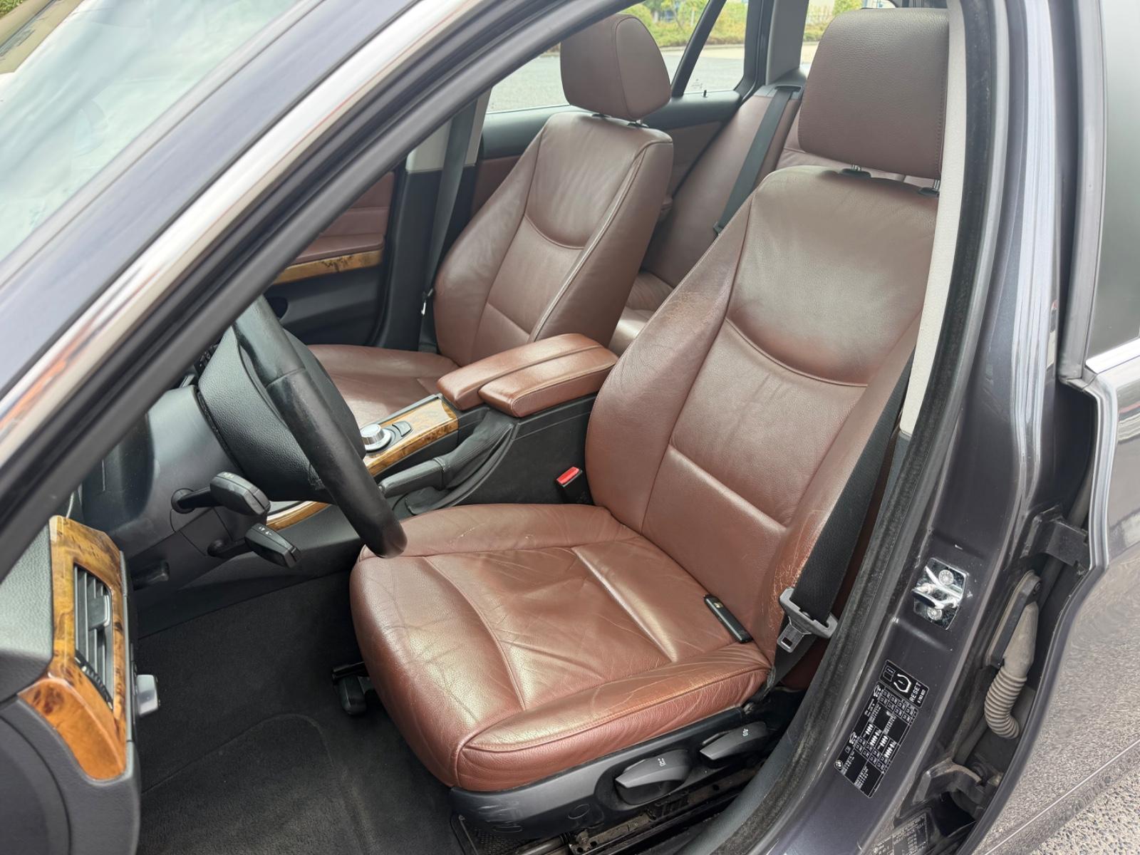 BMW 330 2006 — photo 9