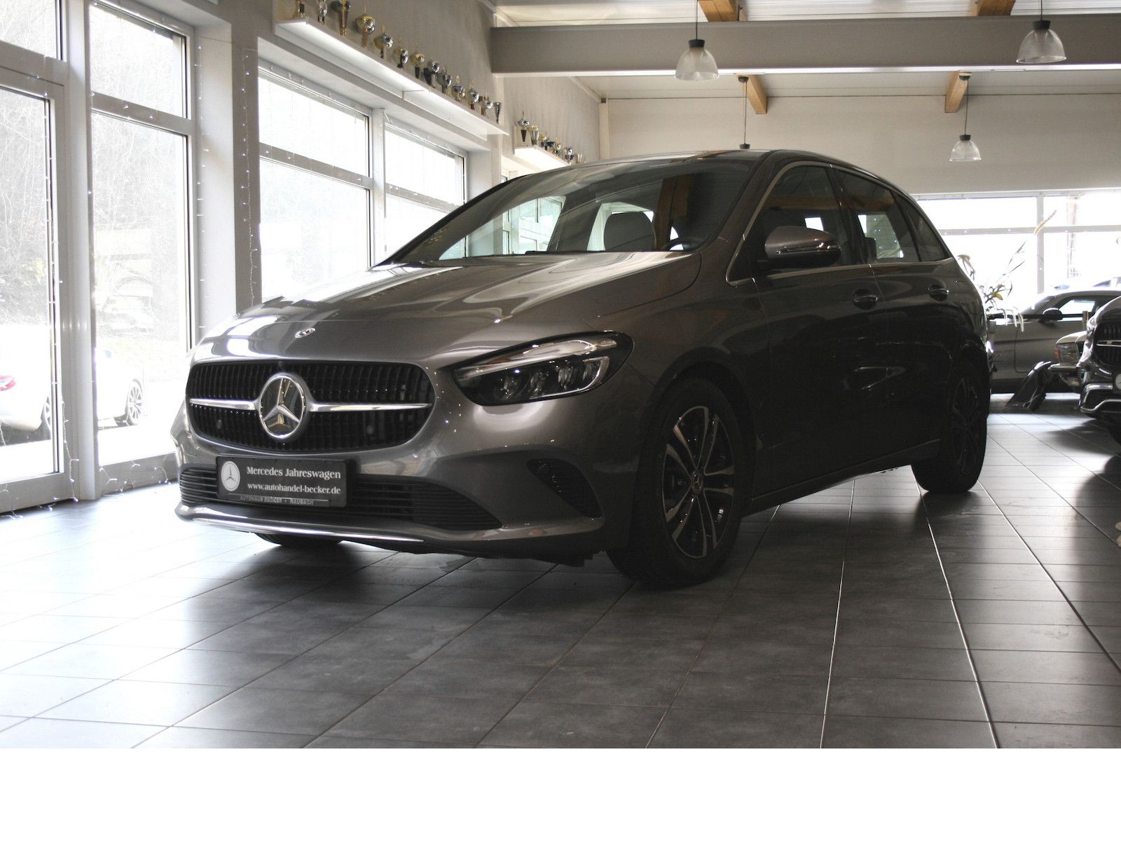 Fahrzeugabbildung Mercedes-Benz B 180 Progres. Advanced *Winter-Paket*LED*Kamera