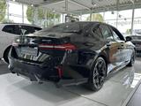 BMW i5 eDr40 M Sport HUD ACC SuView Pano.Lenkradh.20 - BMW Tageszulassungen