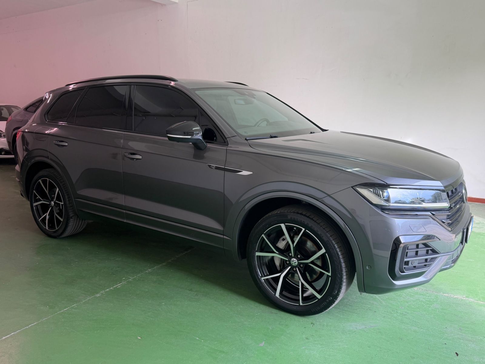 Volkswagen Touareg R-Line 4Motion imagem 2