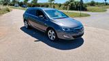 Opel Astra J Sports Tourer - Opel Astra aus 2010: Sports