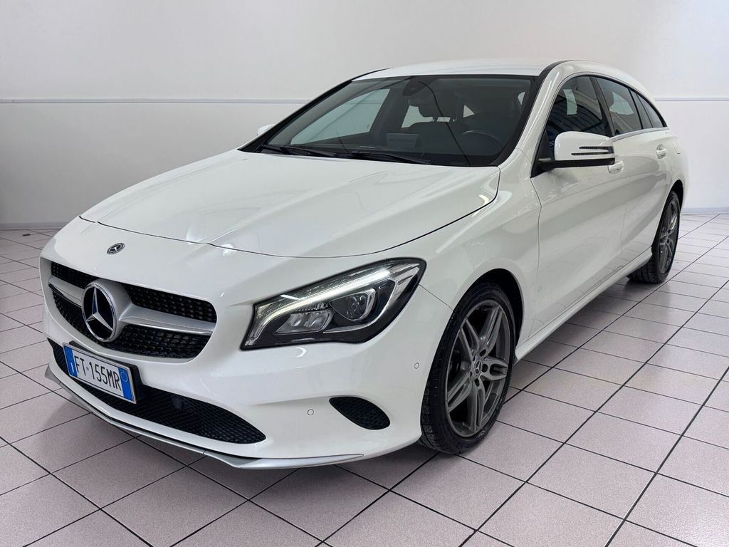 Image of Mercedes-Benz CLA 200