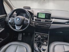 BMW 218d Luxury Line HeadUp~Pano~Navi