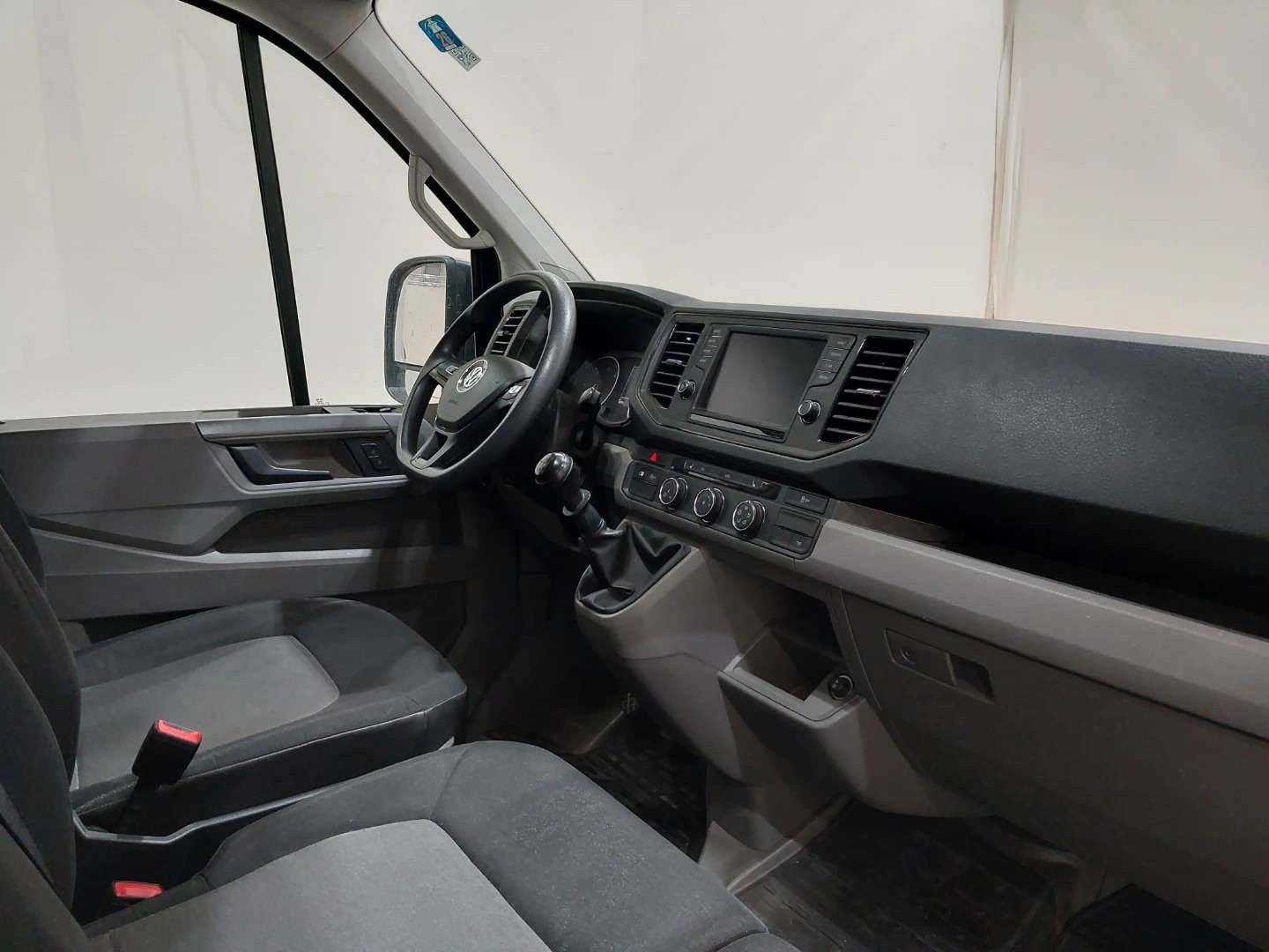 Fahrzeugabbildung Volkswagen Crafter Kasten 35 mittellang Hochdach FWD Kamera