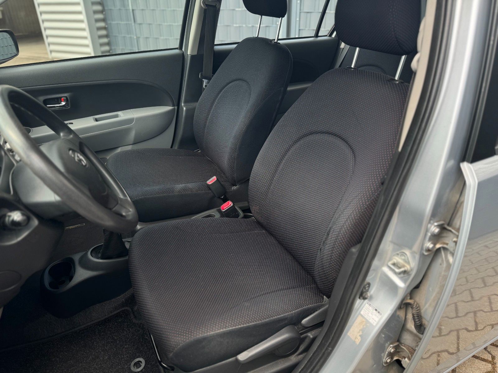 Fahrzeugabbildung Daihatsu Sirion 1.3 Klima+Zentral+Allwetterreifen GEWERBE