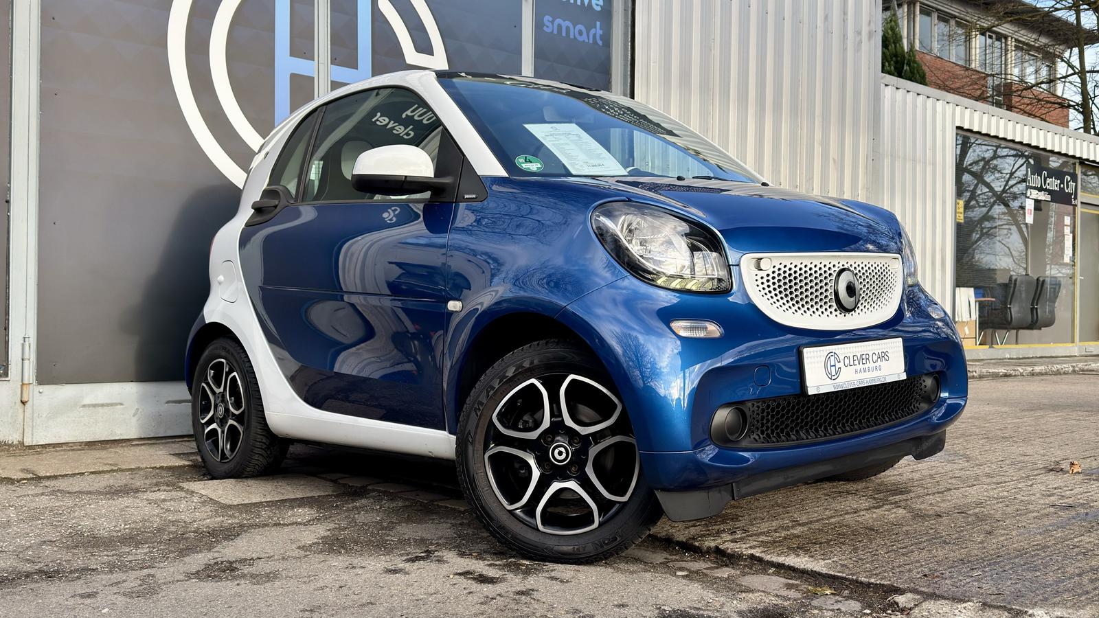 Smart ForTwo COUPE*MB-GEPFLEGT*NAVI*PANO*KLIMA*PARKSEN