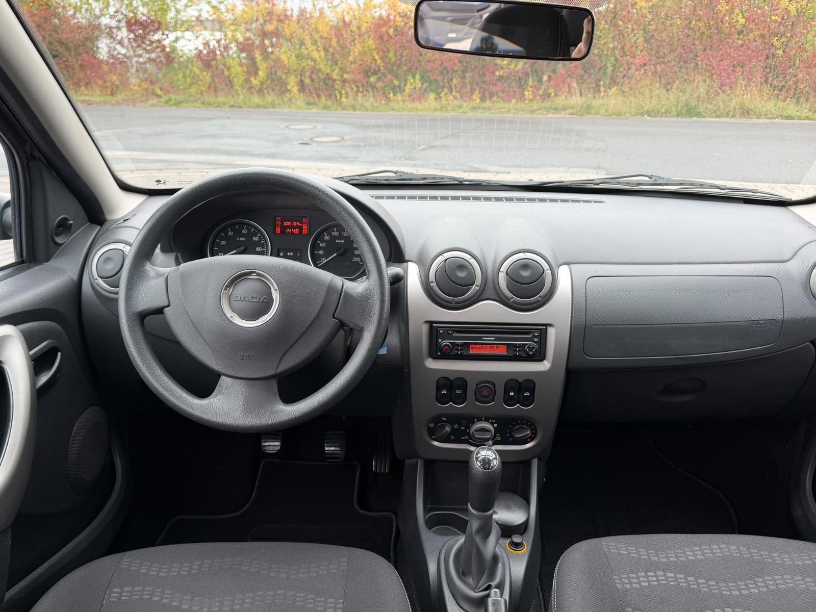 Dacia Sandero 2010 — photo 10