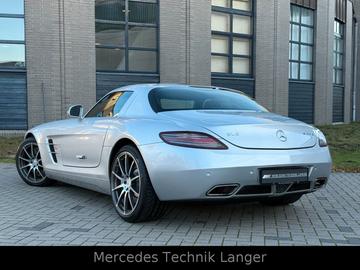 2010 Mercedes-BENZ SLS AMG — фото 8