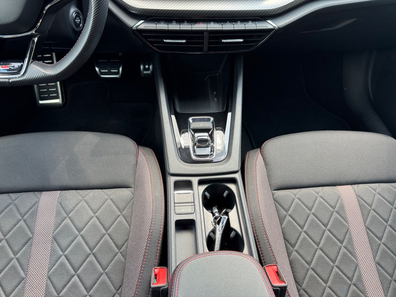 Octavia Combi RS 2,0 TSI DSG Navi über App AHK