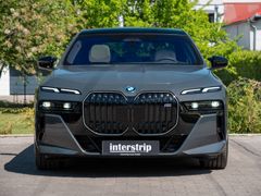 BMW M760 – 2 / 32