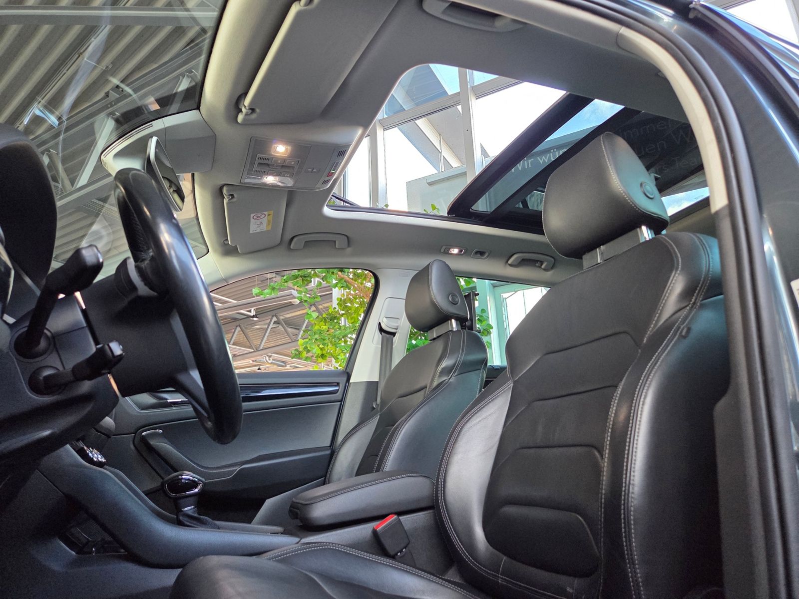 Fahrzeugabbildung SKODA Kodiaq Style 4x4 PANO MEMORY 360° STNDHZ