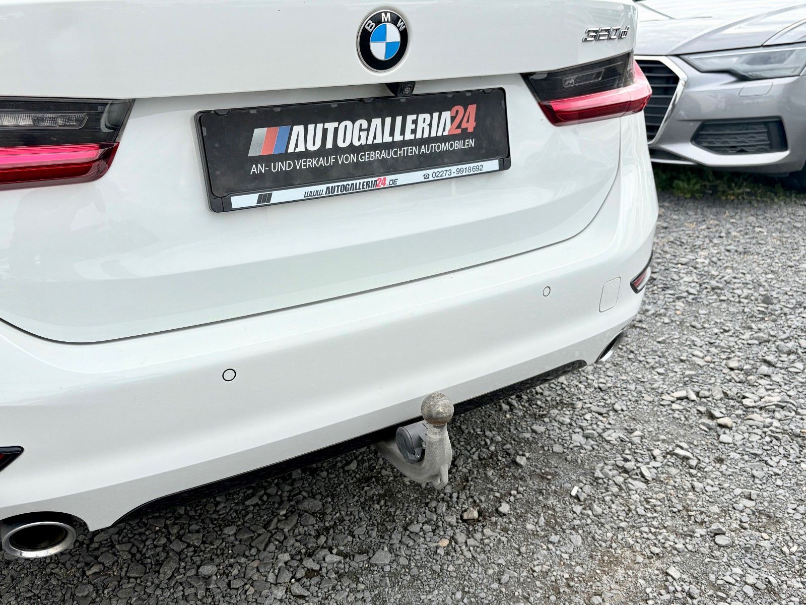 Fahrzeugabbildung BMW 320d xDrive SPORT LINE Navi Laser Standhz Leder