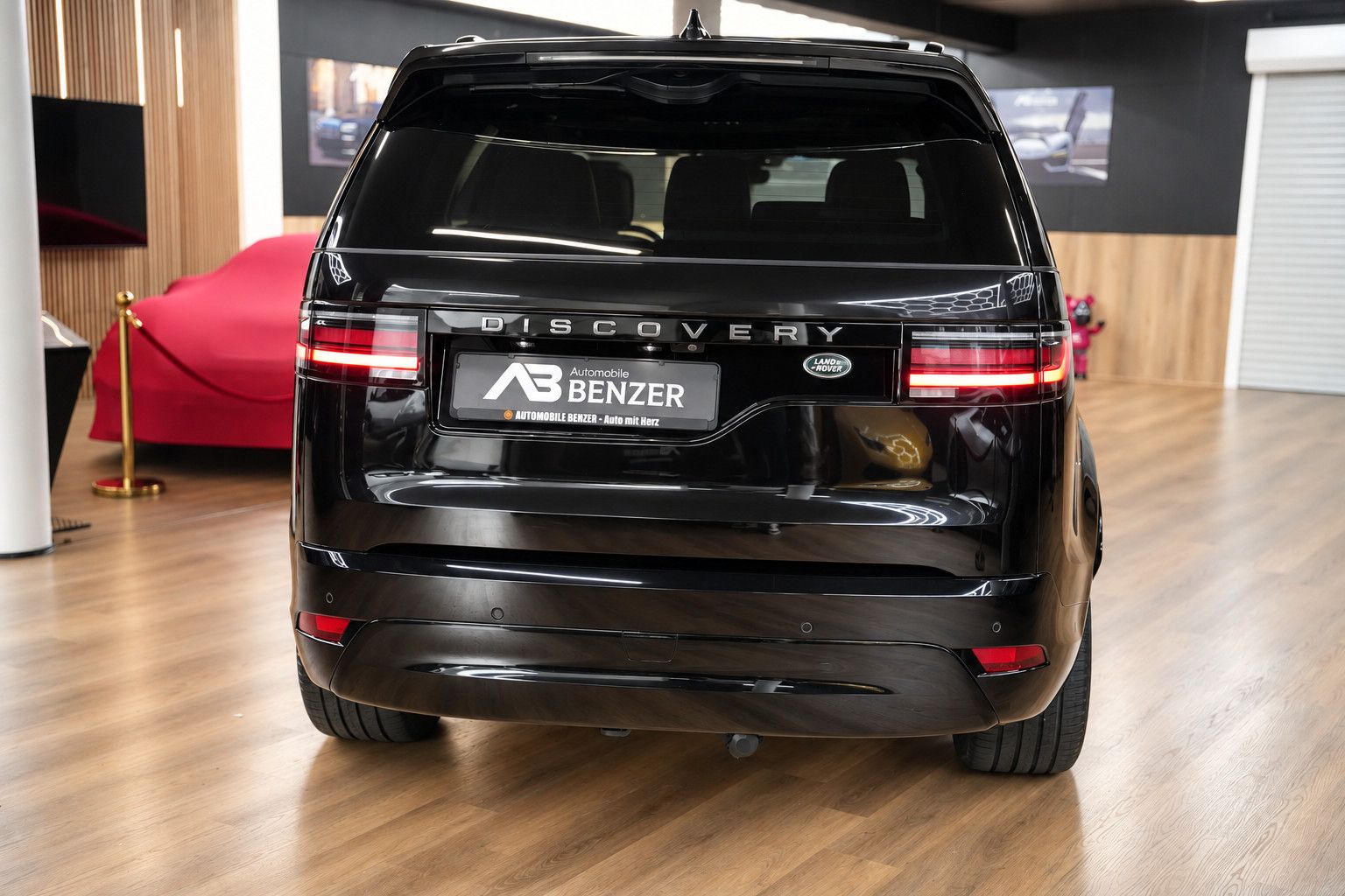 Fahrzeugabbildung Land Rover Discovery R-Dynamic AWD/7-SITZER/360'°Cam/AHK