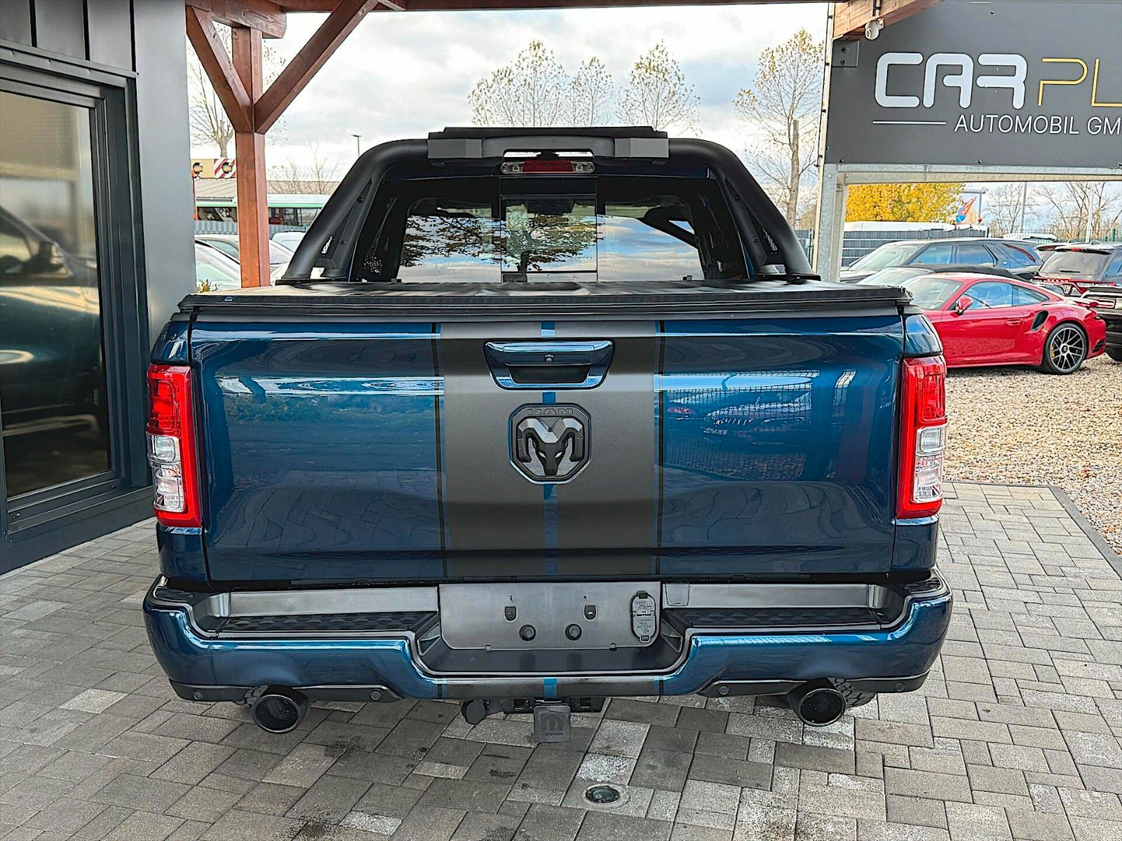 Fahrzeugabbildung Dodge RAM 5.7 V8 HEMI NightEdition OFFROAD CrewCab 4x4