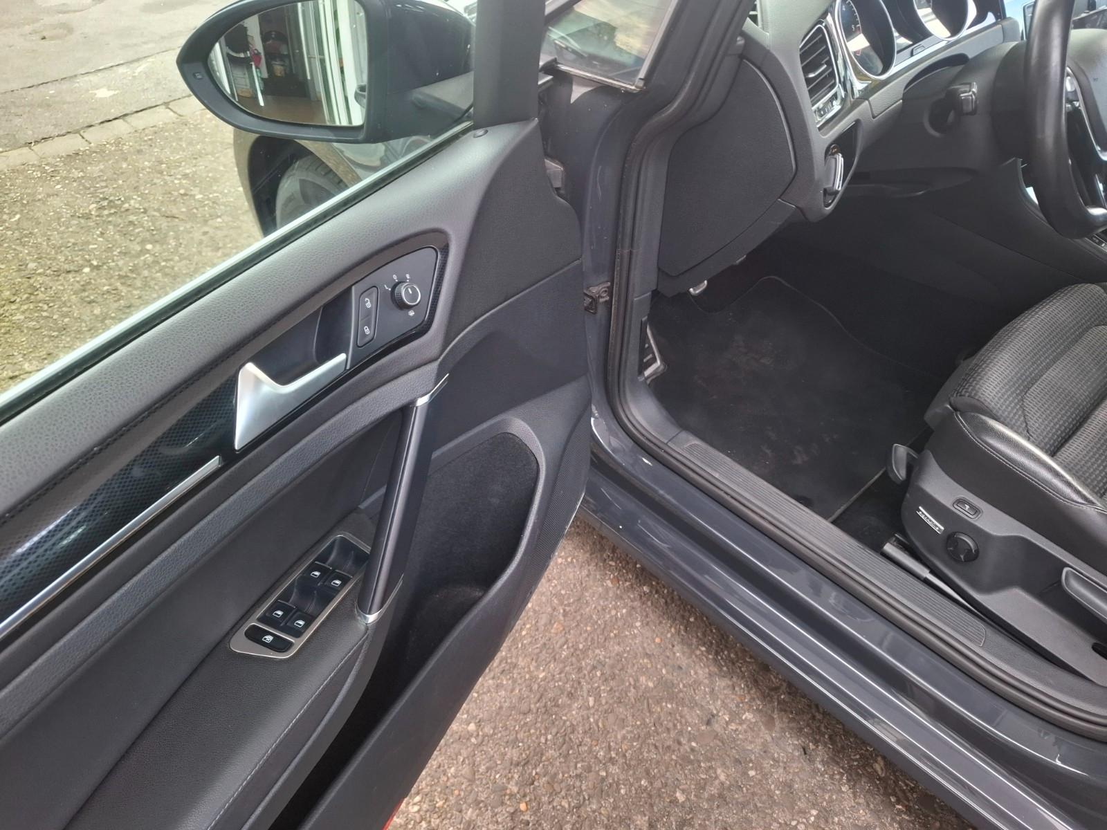 Volkswagen Golf 2013 — photo 23
