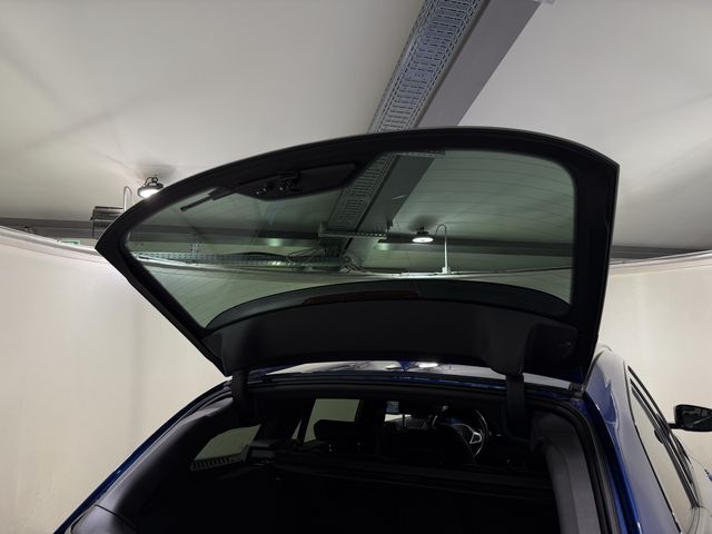 BMW 330, 2021 — 22