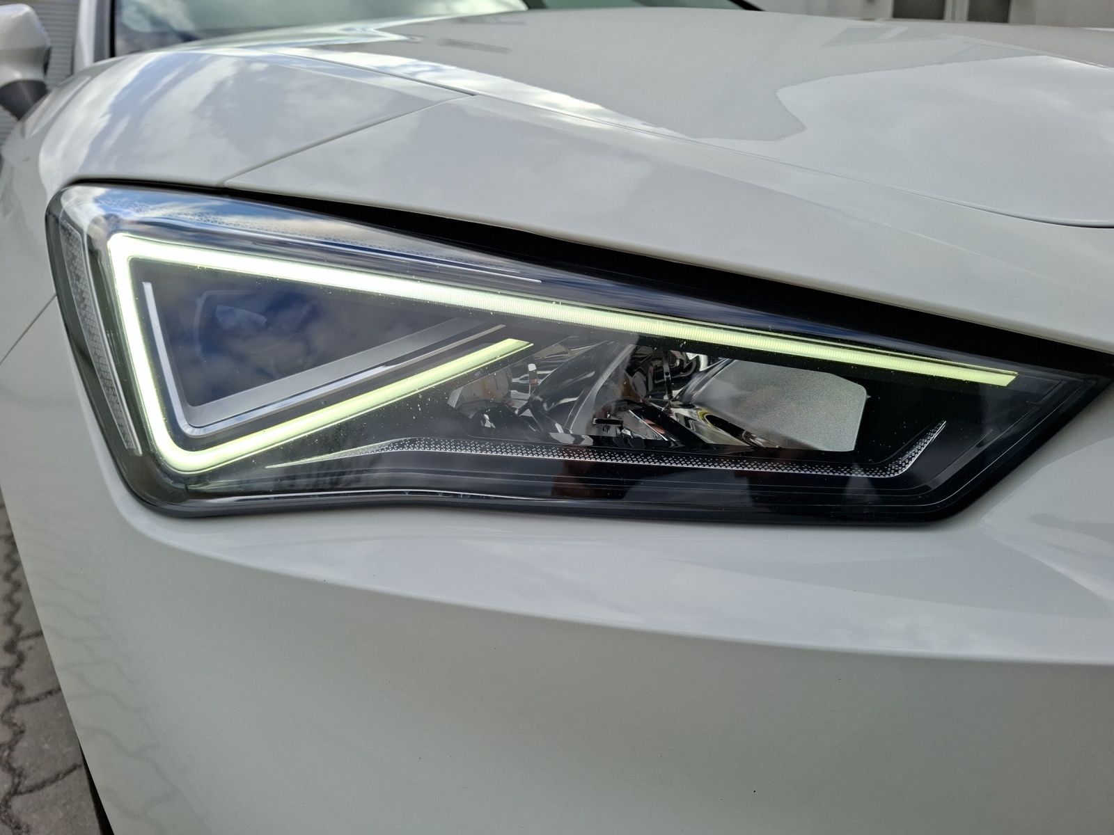 Fahrzeugabbildung SEAT Leon ST TDI Style DSG LED Navi AID ACC RFK SH