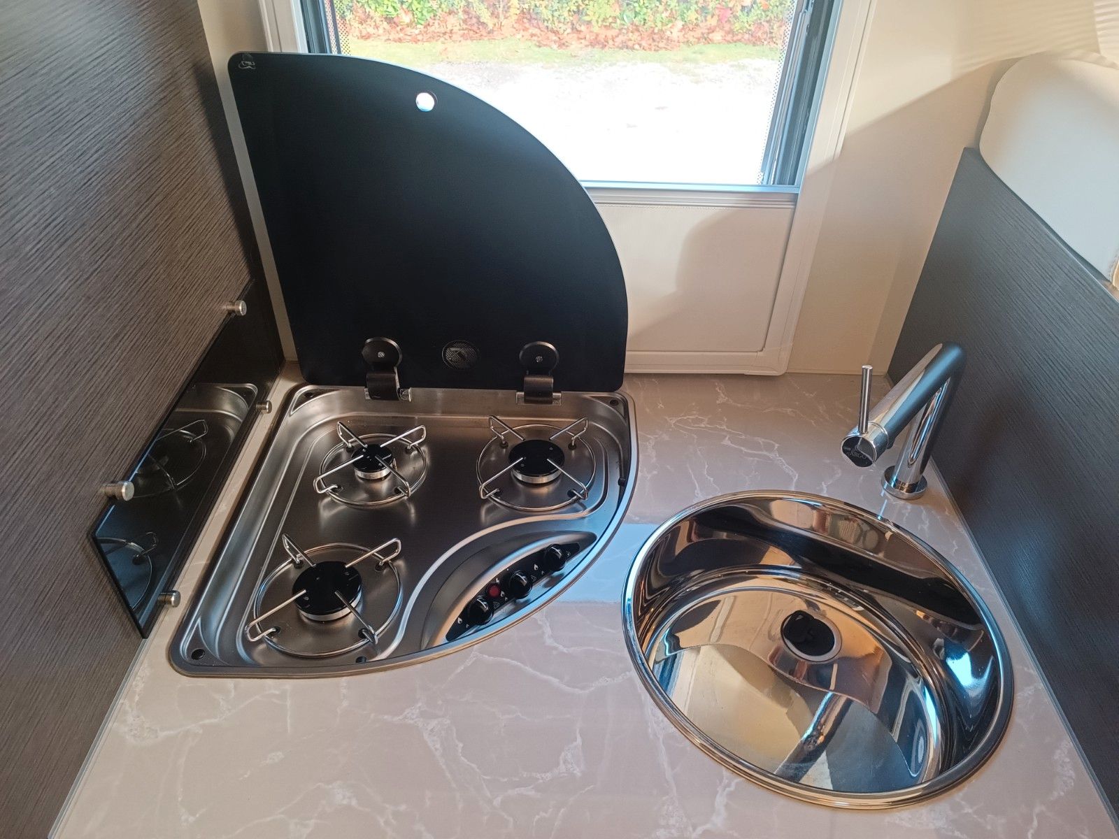 Fahrzeugabbildung Ahorn Alaska TQ *Luftfahrwerk*SAT*AHZV*Solar