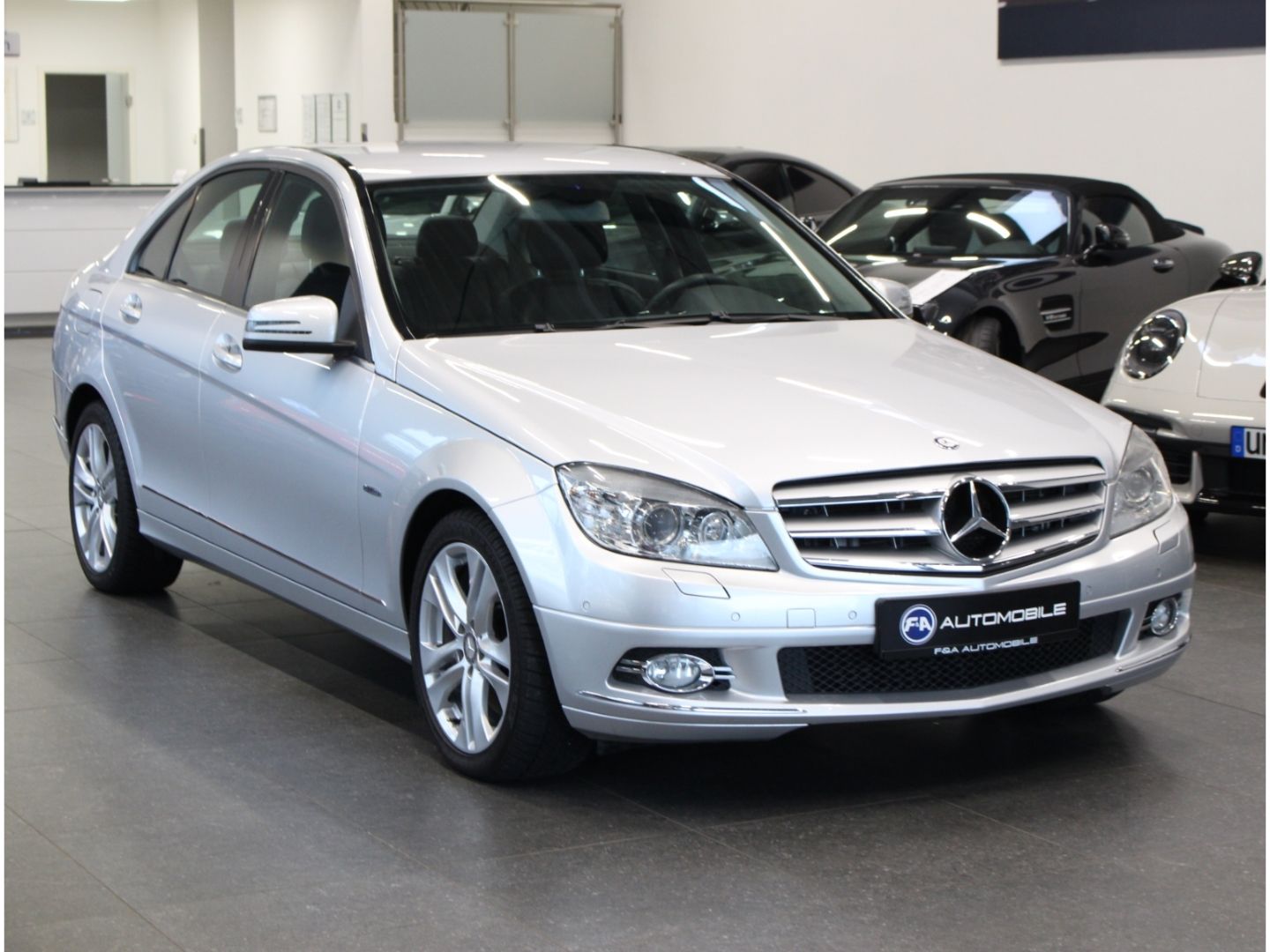 Fahrzeugabbildung Mercedes-Benz C 350 CDI *Avantgarde  *PDC *Navi*Xenon*AHK