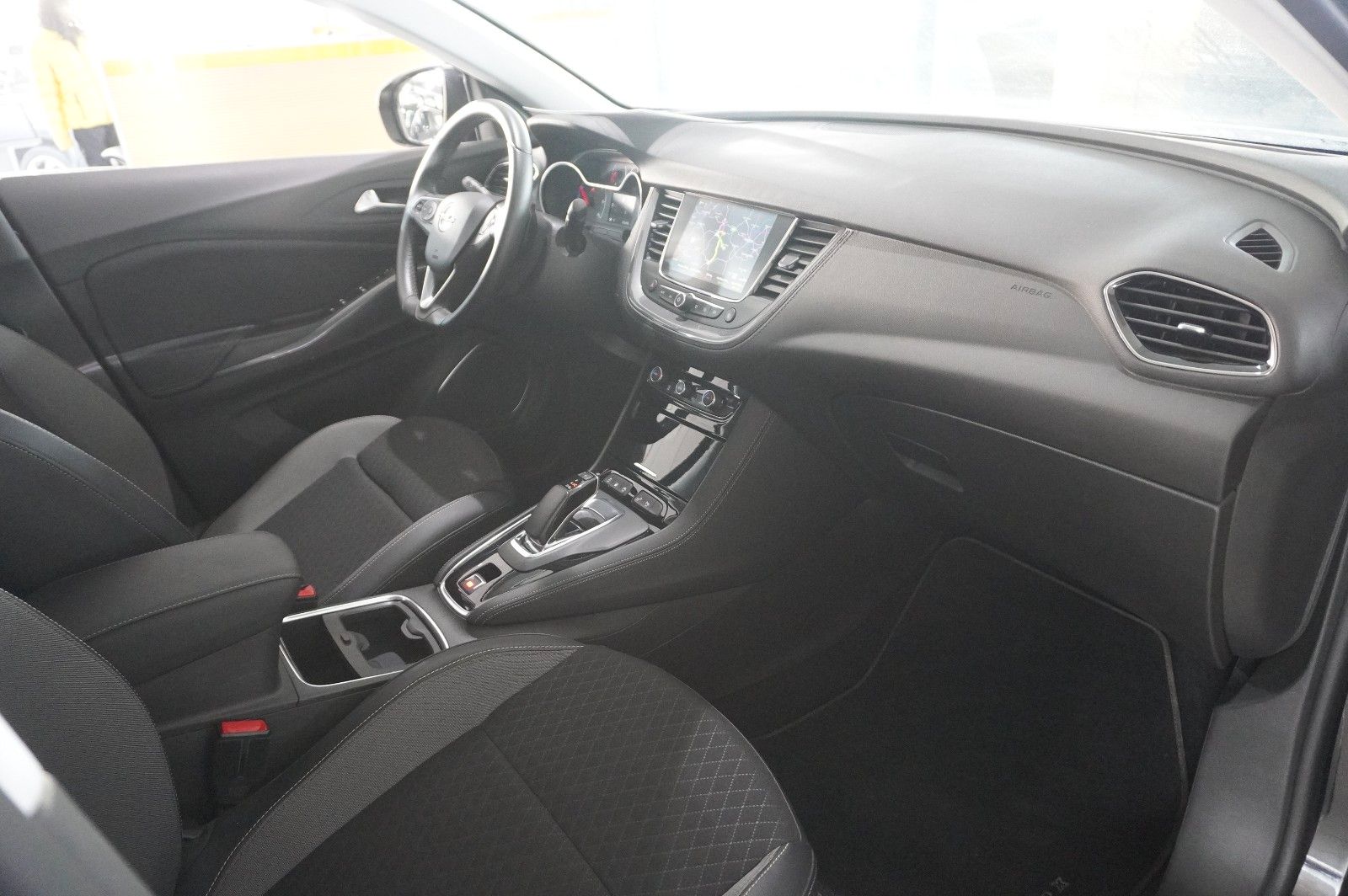 Fahrzeugabbildung Opel Grandland (X) 1.6 PHEV ULTIMATE NAVI/LED/360°/SH