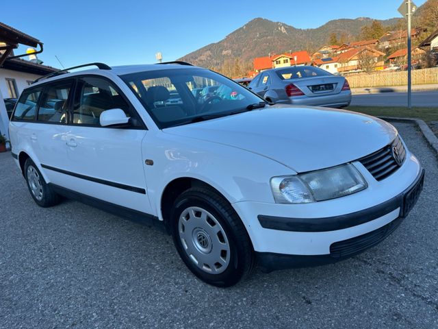 Volkswagen Passat Kombi 1.6Ltr-74kW