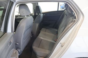 Volkswagen Golf VIII 2.0 TDI HUD+AID+MATRIX+PANO+KEY+AHK