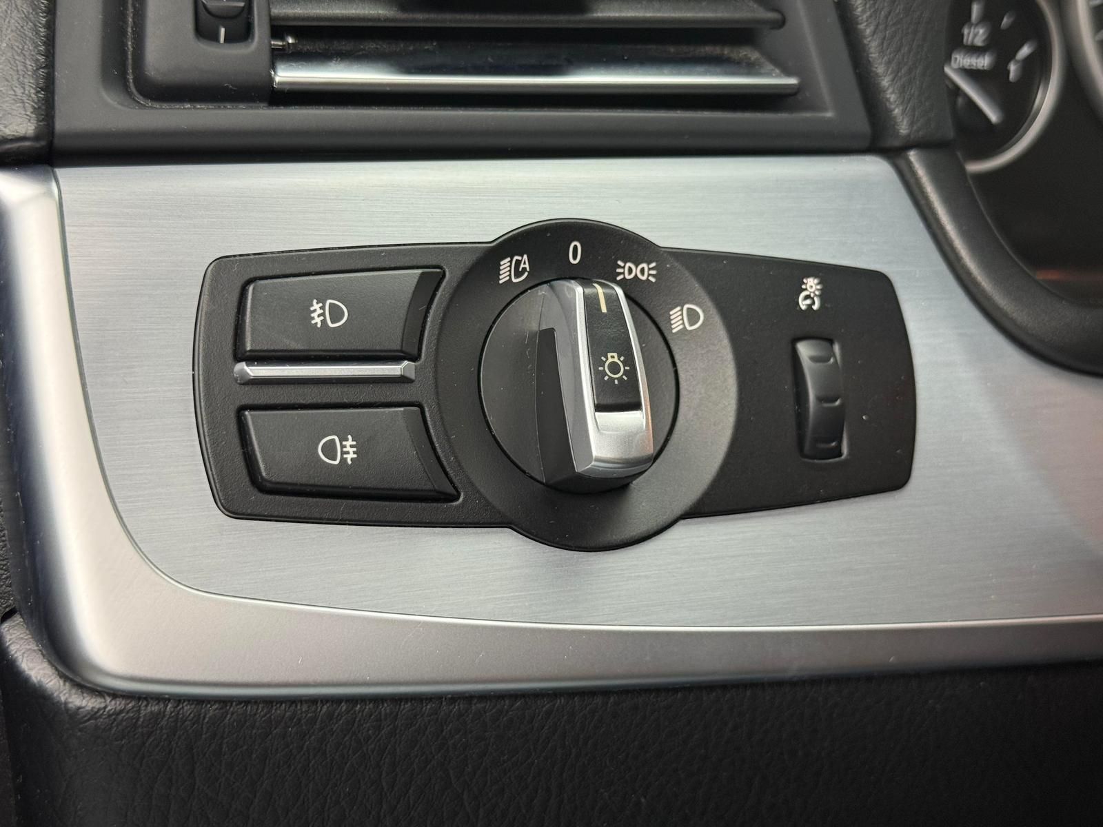 Fahrzeugabbildung BMW d M-PAKET/AUTOMATIK/SHADDOW/LED/AMBIENTE/PDC/NAV