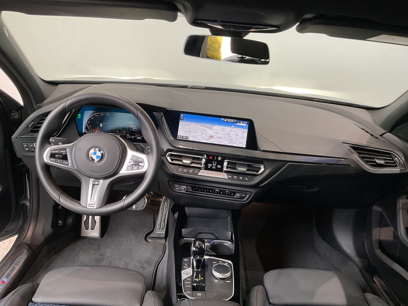 Fahrzeugeinzelansicht 7 Fahrzeugabbildung BMW 118i |elektr. Heckklappe |Lenkradheizung |Rückfa