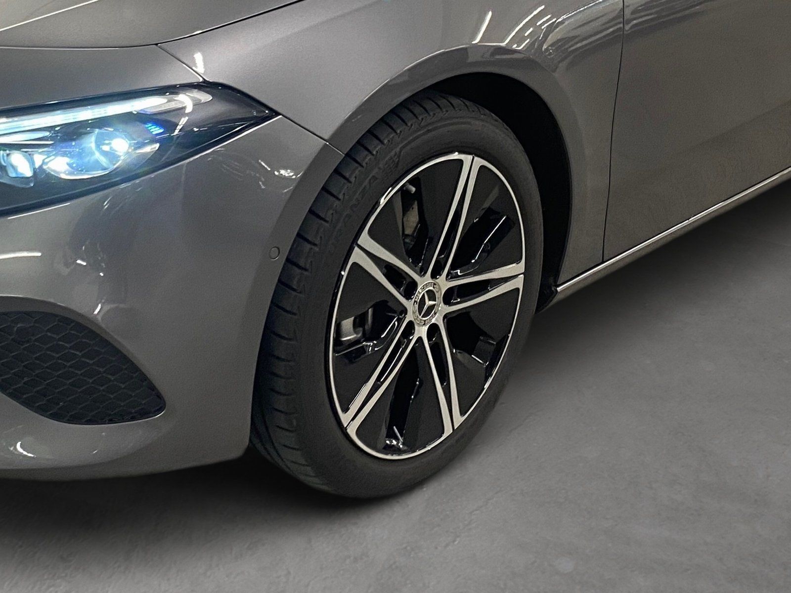Fahrzeugabbildung Mercedes-Benz A 180 Progressive*Night*360*Totwinkel*Multibeam*