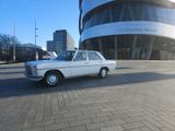 Mercedes-Benz 220 D , W115/8 Oldtimer - Mercedes-Benz 220: W115 220d