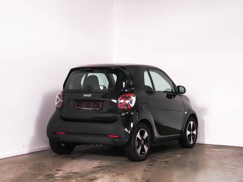 Fahrzeugabbildung Smart EQ passion 22KW*WINTER-PAKET*LED*KAMERA*PANO