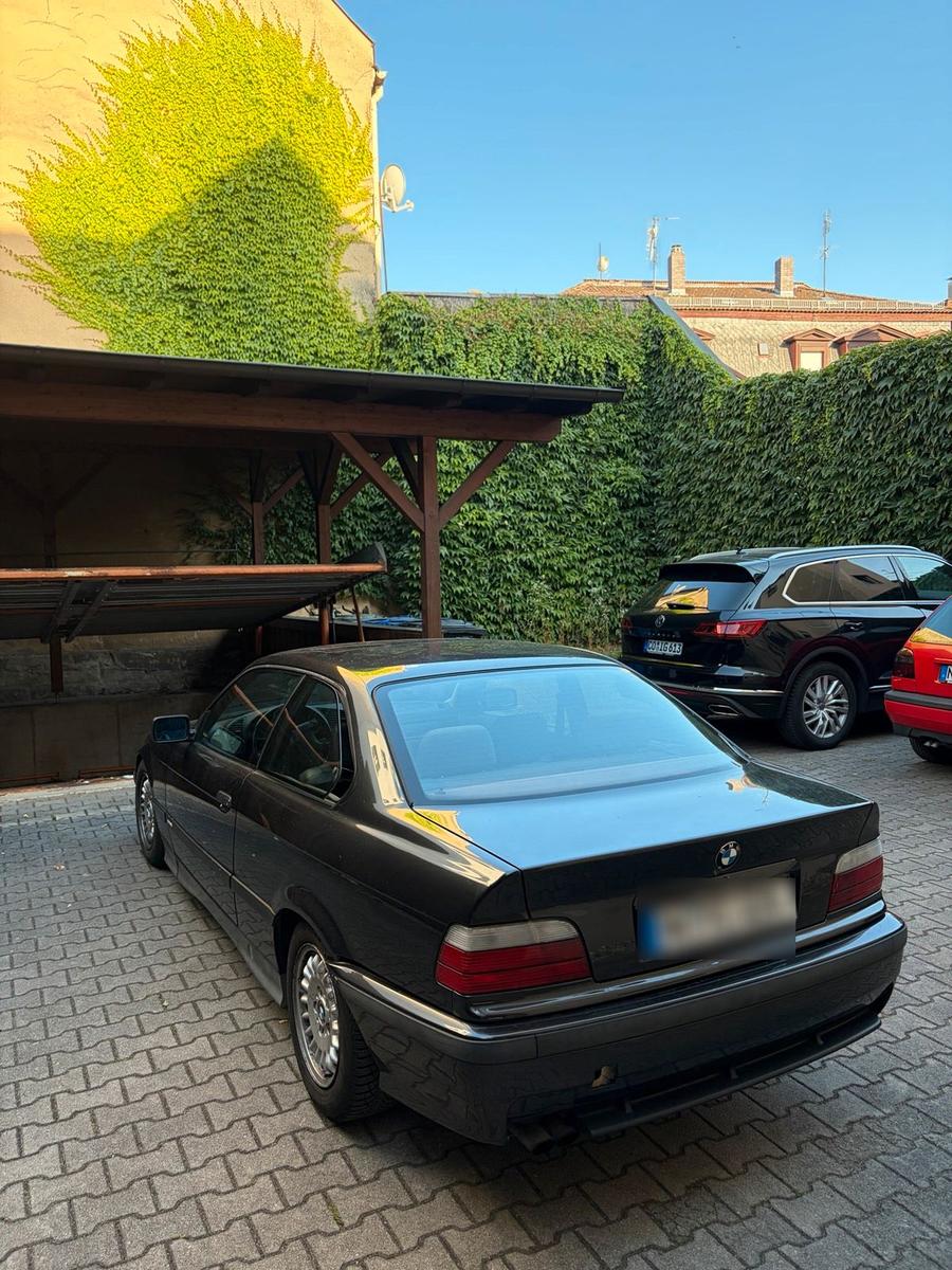 BMW 325