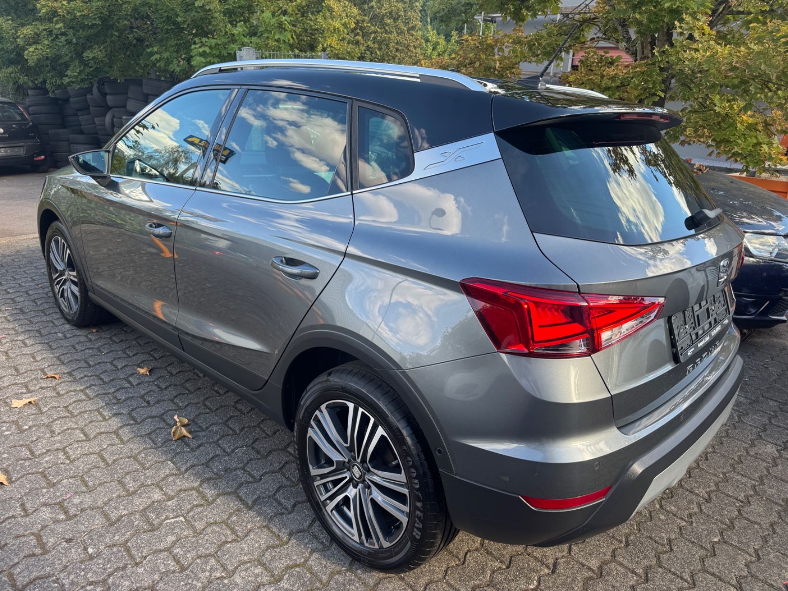 Fahrzeugabbildung SEAT Arona Xcellence LED+Navi+ACC+Lane