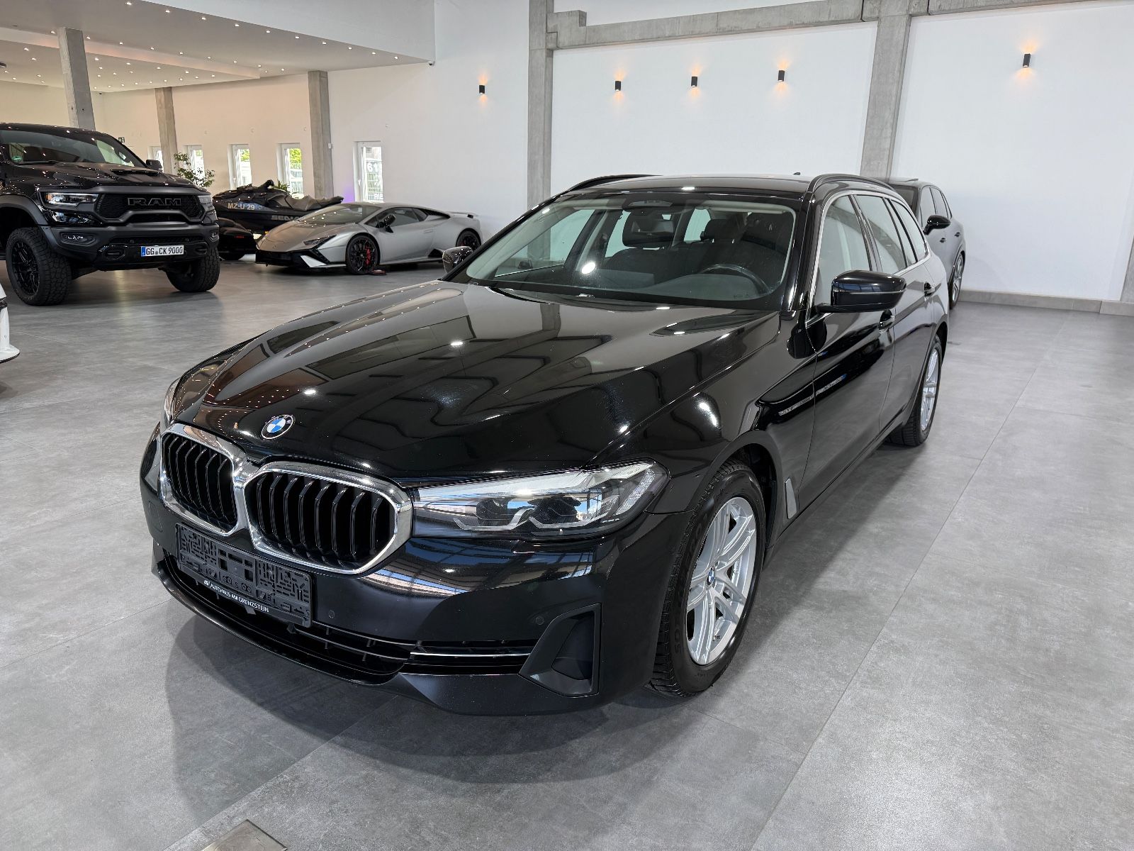 BMW 520 d Touring*LED*AHK* Business-Paket*Kamera*