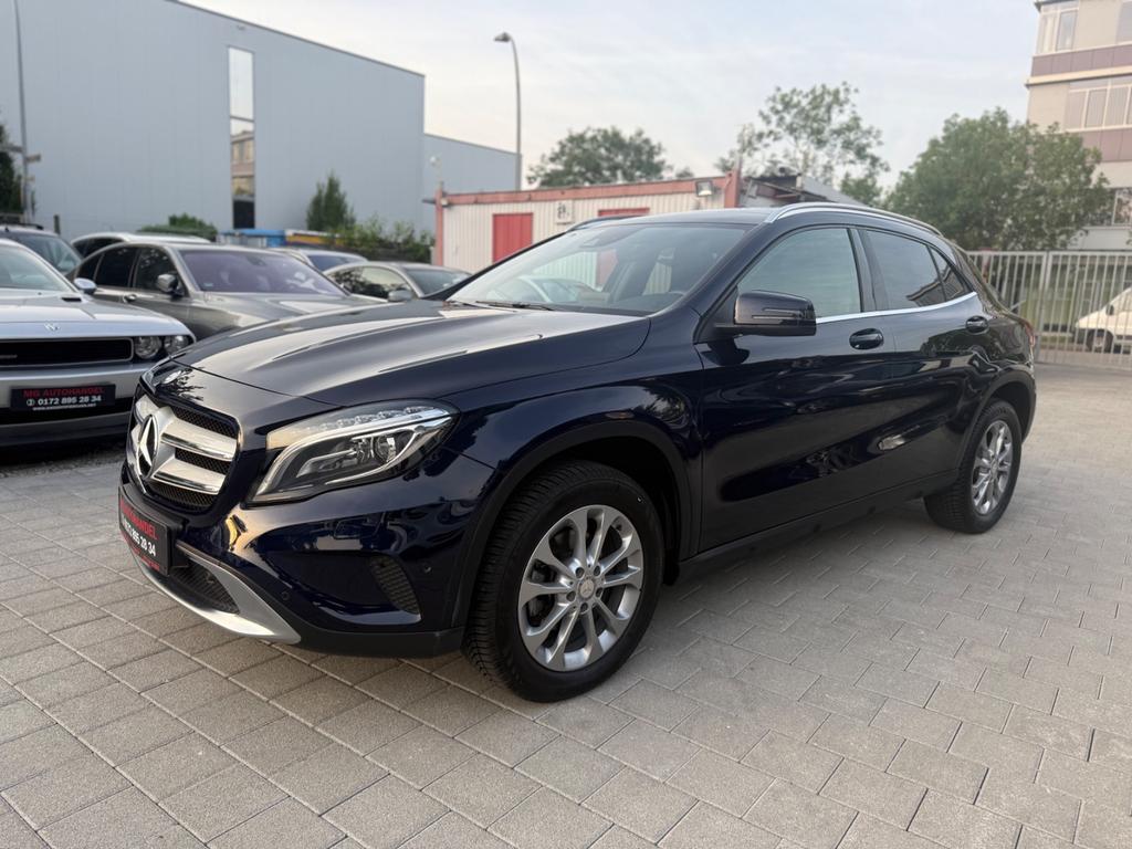 Mercedes-Benz GLA 200