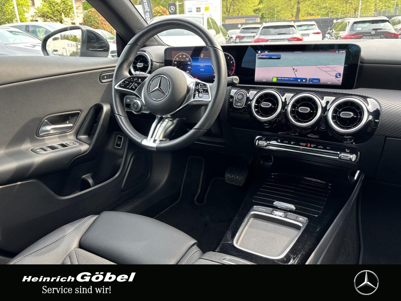 Fahrzeugabbildung Mercedes-Benz CLA 180 ENTRY-ADV. LED KAM NAVI SHA SITZHEIZUNG