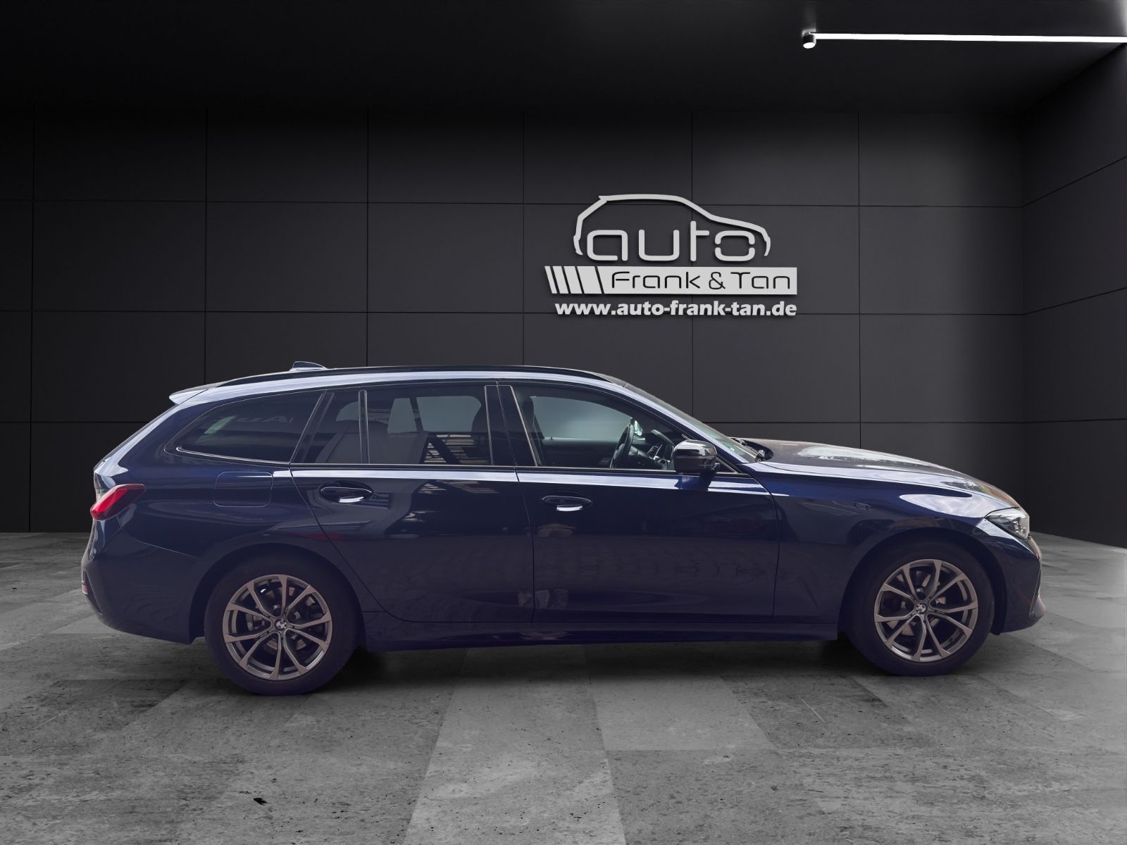 Fahrzeugabbildung BMW 320 d xDrive Touring *Ambiente*Sport Line* AHK*