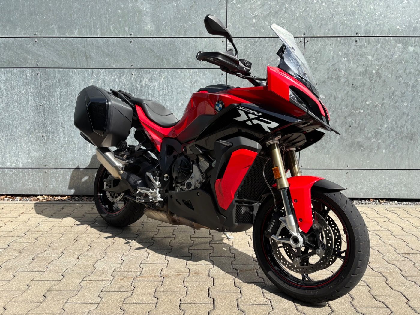 Fahrzeugabbildung BMW S 1000 XR Touren- und Dynamik Paket Seitenkoffer