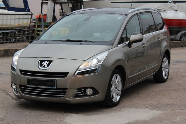 Peugeot 5008 Allure+Automatik+Xenon+Navi+Head-Up+PDC